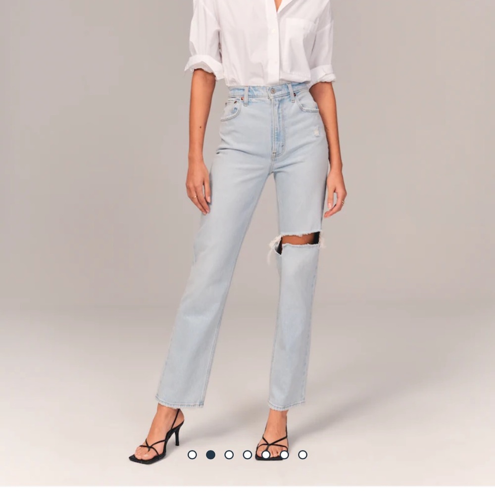 Abercrombie & Fitch Ultra High Rise 90s Straight Jean